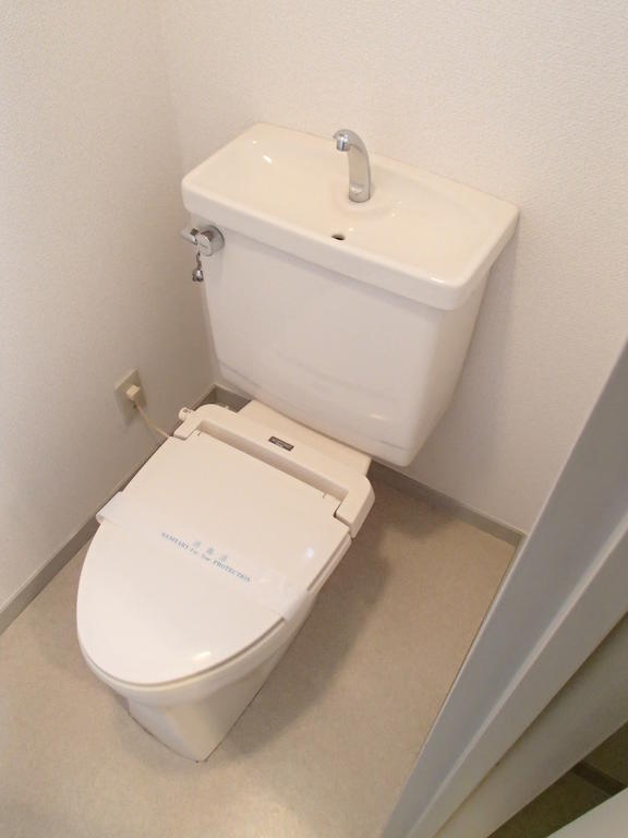 Toilet. There is a window in the toilet (ventilation pat)