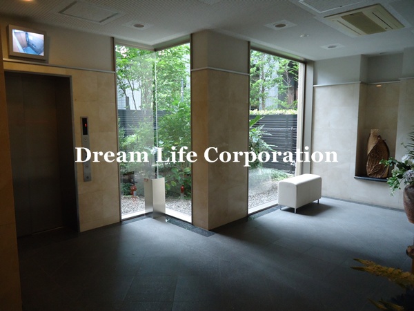 lobby. elevator hall