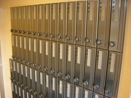 Other common areas. Mailbox.  ・ With the key to protect the privacy