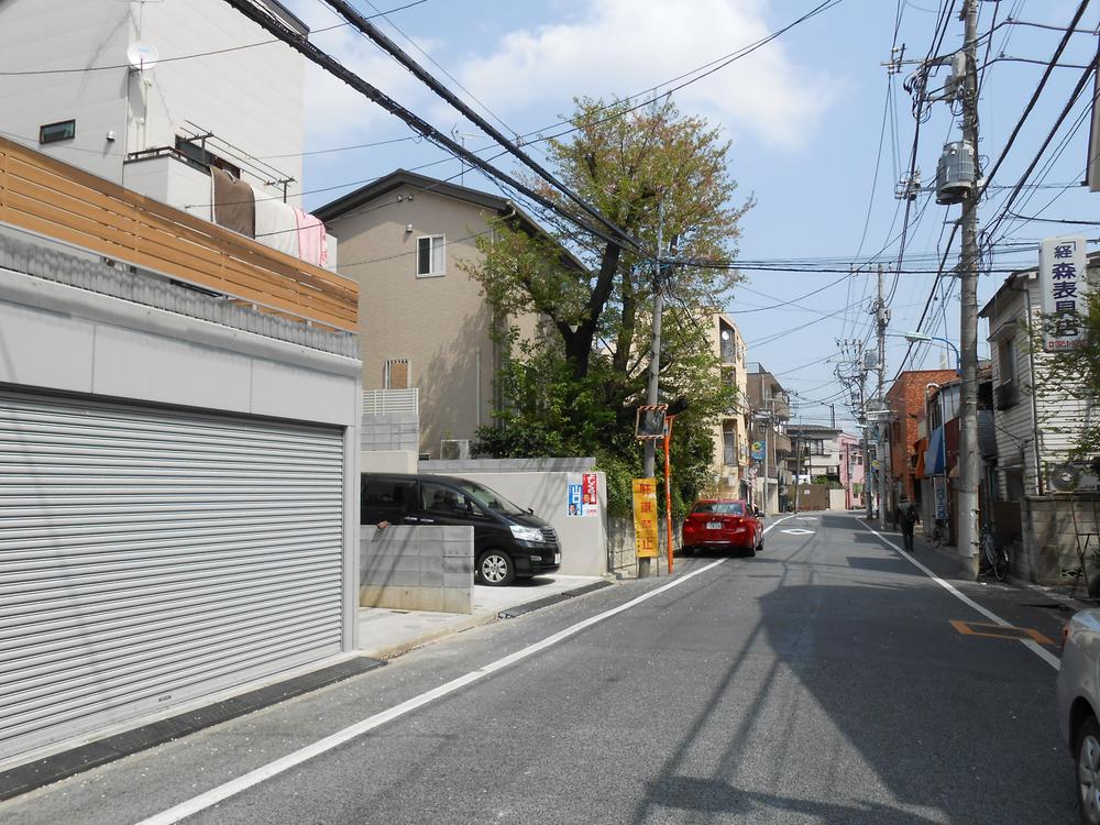 Local photos, including front road. Local (June 2013) Shooting