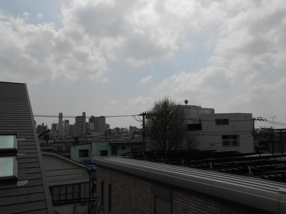 View photos from the dwelling unit. View from the second floor balcony (June 2013) Shooting