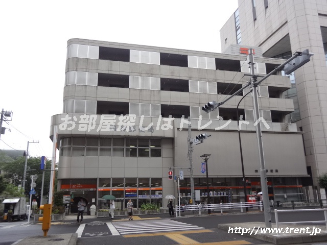 post office. 711m to Yotsuya post office (post office)