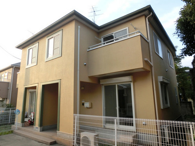 Building appearance. Located in a quiet residential area