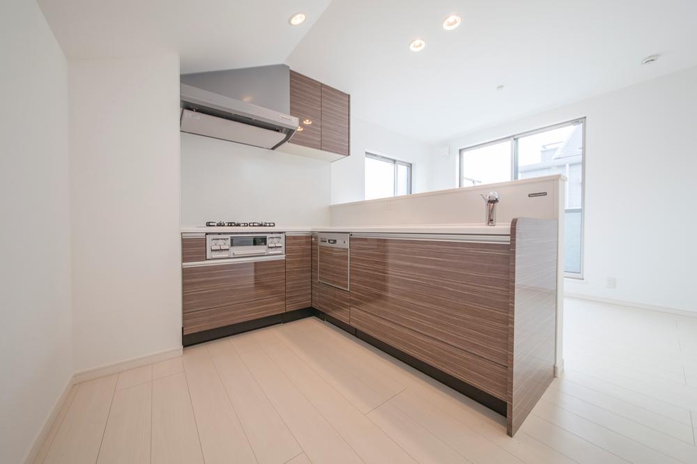 Same specifications photo (kitchen). Example of construction