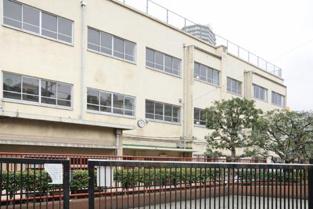 Junior high school. Nakano 1119m to stand third junior high school