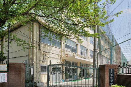 Junior high school. Nakano 1220m to stand tenth Junior High School