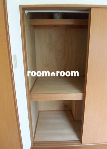 Receipt. Plenty of storage