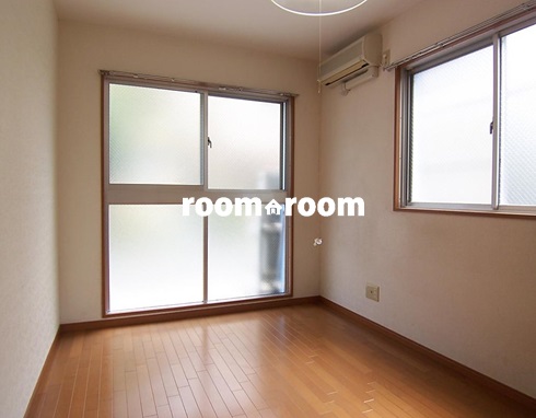 Other room space. The living room is also two-sided lighting