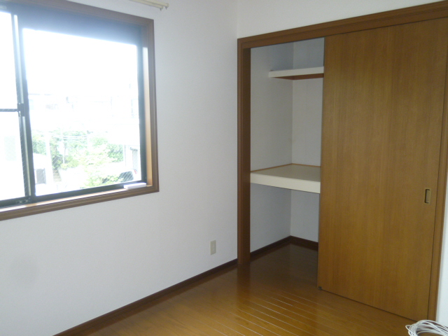 Living and room. 2F5.5 Pledge of Western-style is, Daytime is bright even without wearing the electrical