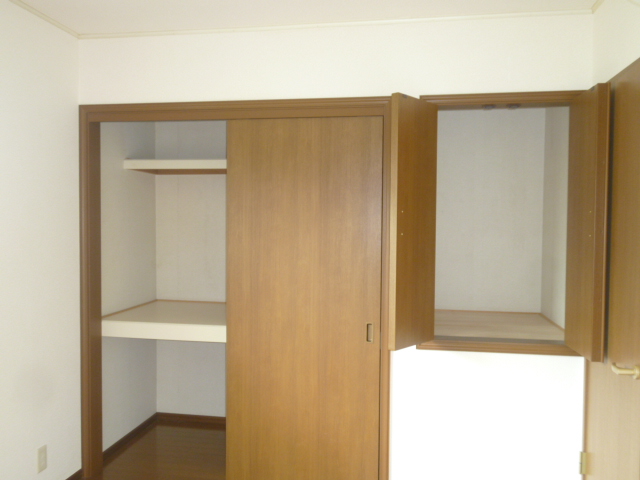 Receipt. 5.5 Pledge of Western-style closet. Housed many have peace of mind