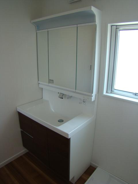 Same specifications photos (Other introspection). Same specifications