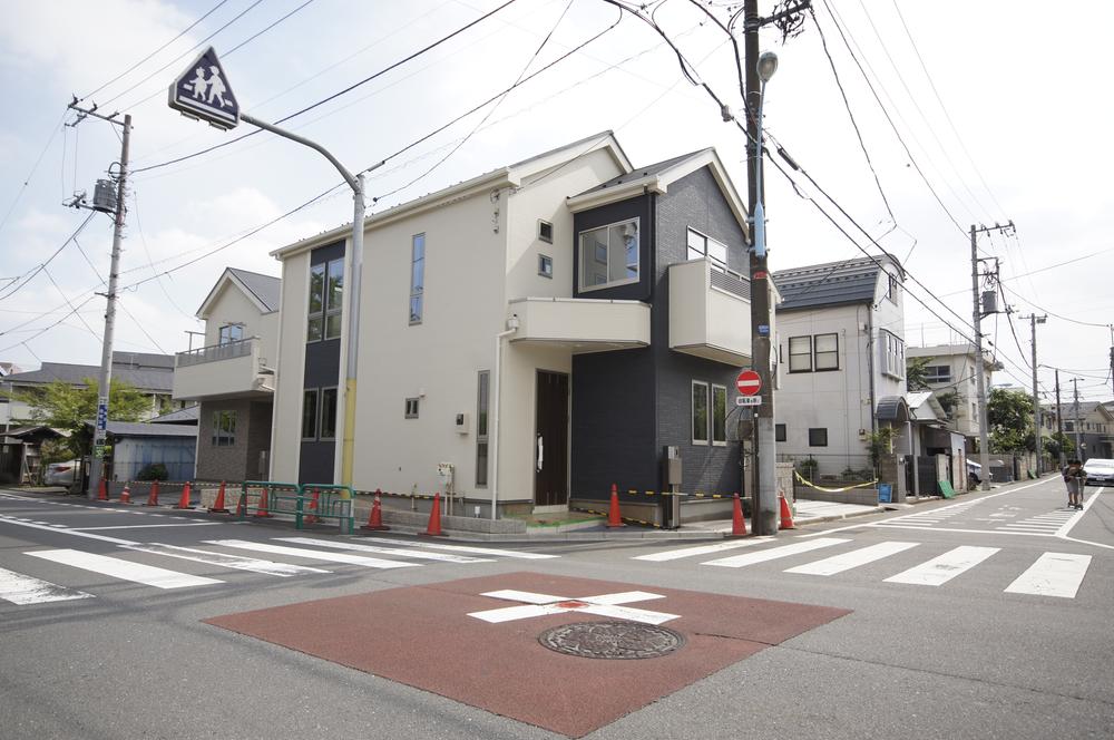 Local appearance photo