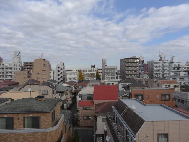 View photos from the dwelling unit. View from the balcony (December 2013) Shooting