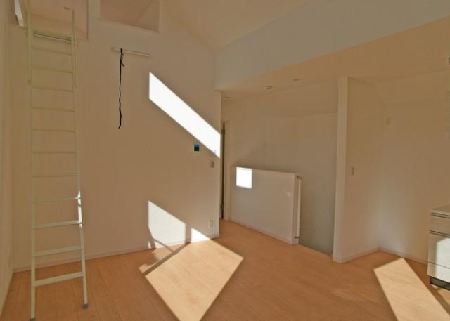 Same specifications photos (living). Example of construction