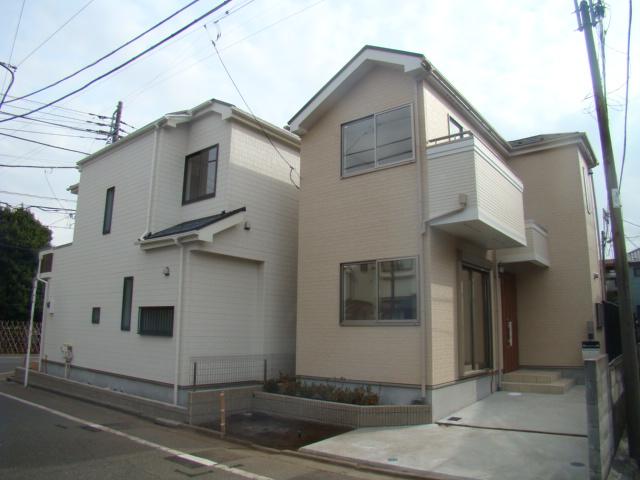 Local appearance photo. Local (12 May 2013) Shooting