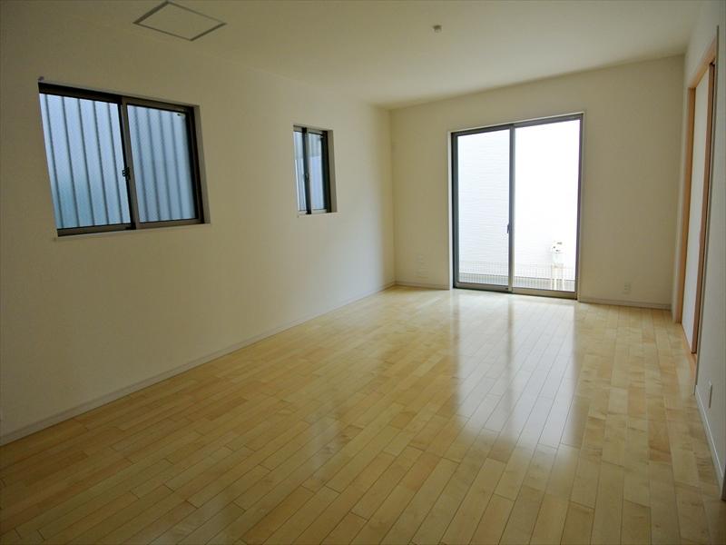 Living. Local (August 2013) Shooting