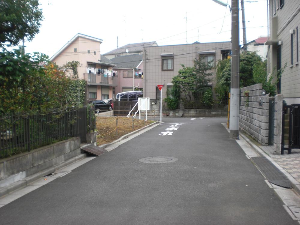 Local photos, including front road. Local (June 2013) Shooting