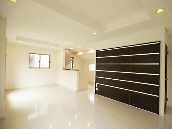 Same specifications photos (living). Living example of construction