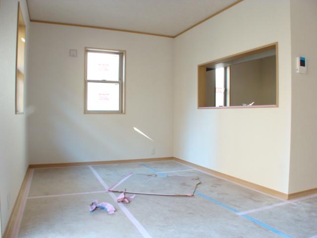 Same specifications photos (living)