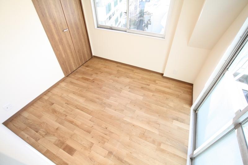 Non-living room. Life-related facilities are enriched around