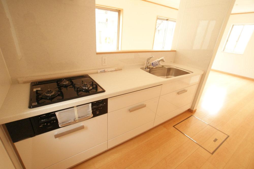 Same specifications photo (kitchen). Counter kitchen (Building 2)