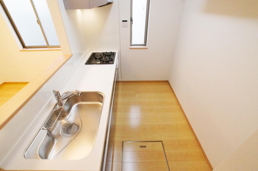 Kitchen. Large cupboard also with OK a room kitchen