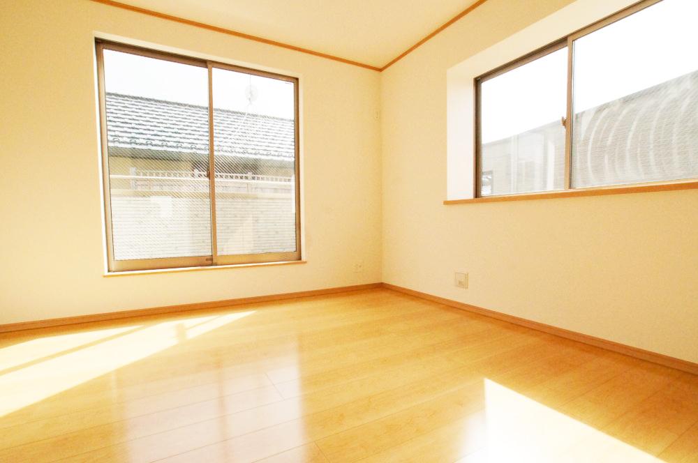 Other introspection. Bright living room with two sides place a large window