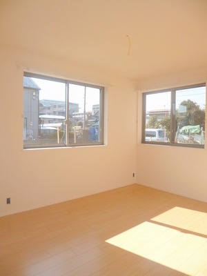 Living and room. Bright room (flooring is dark brown)