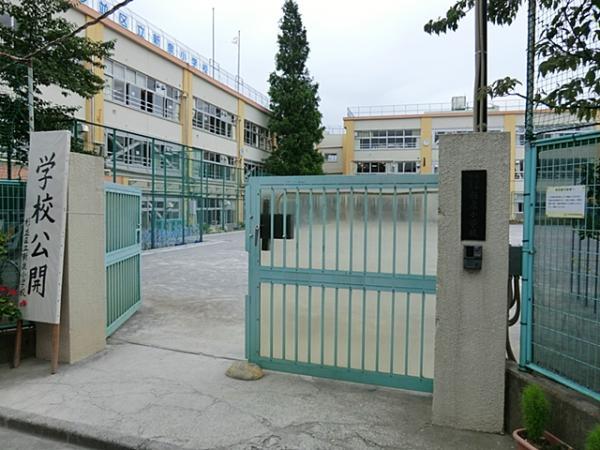 Primary school. Shin'izumi until elementary school 110m