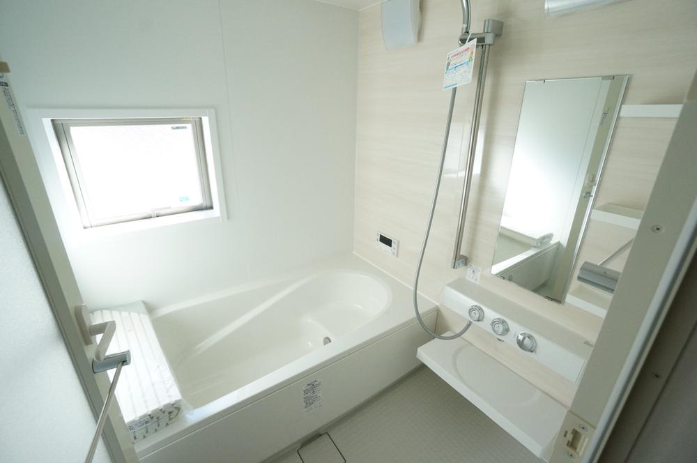 Bathroom. Bathroom ventilation dryer with the system bus. It is a space that will heal daily fatigue.
