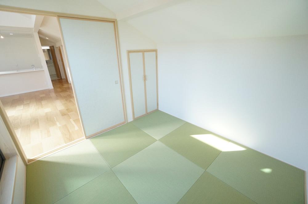 Non-living room. Japanese-style room of Tsuzukiai. I will calm!