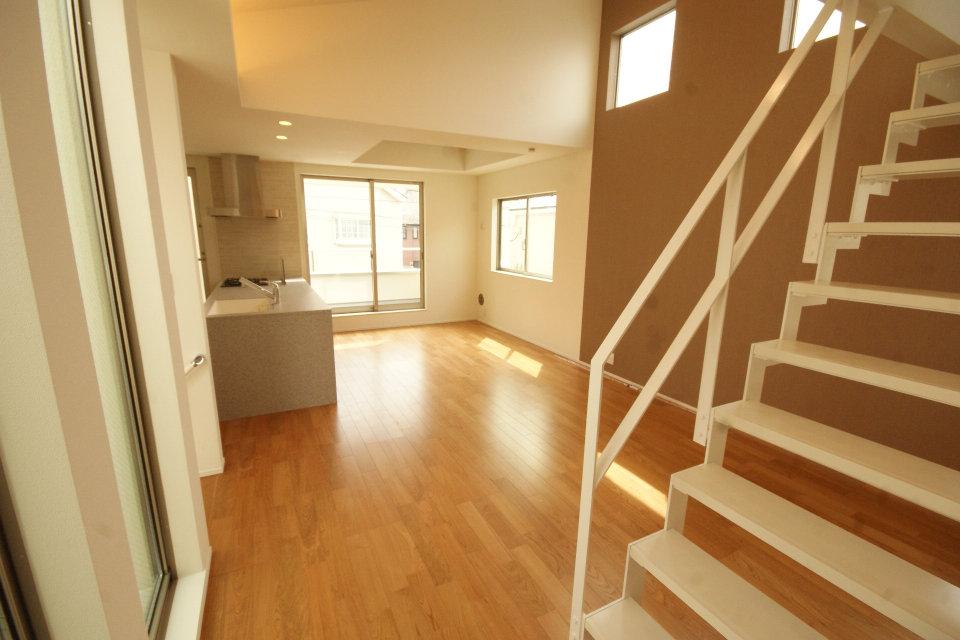 Same specifications photos (living). It will be a popular face-to-face kitchen.