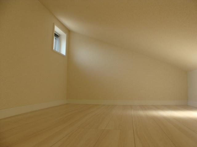 Receipt. Loft with fixed stairs