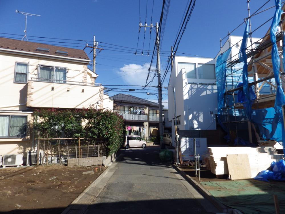 Local photos, including front road. Local (11 May 2013) Shooting