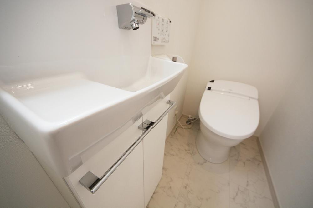 Building plan example (Perth ・ Introspection). Tankless toilet (with hand-washing unit)