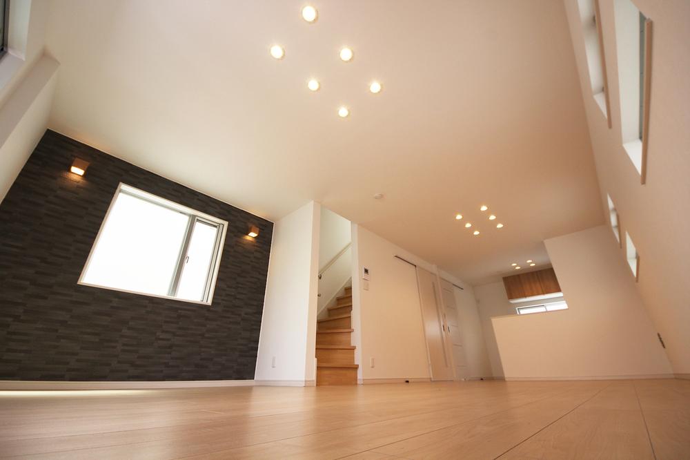 Building plan example (Perth ・ Introspection). Light full of LDK