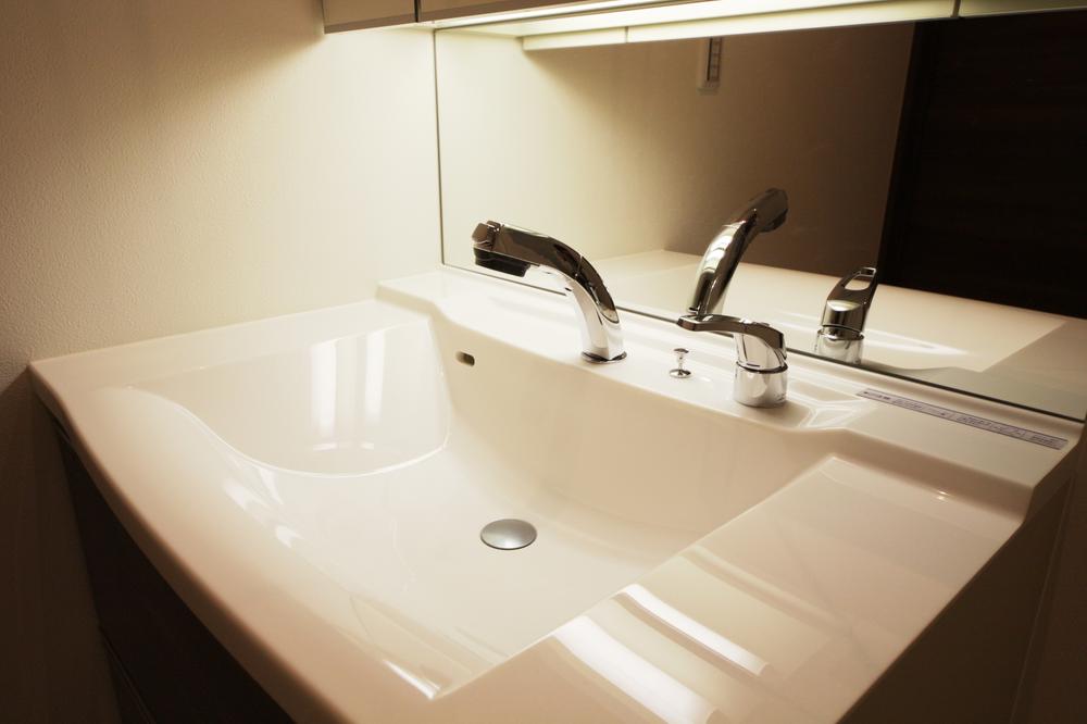 Building plan example (Perth ・ Introspection). Washbasin with mirror Child