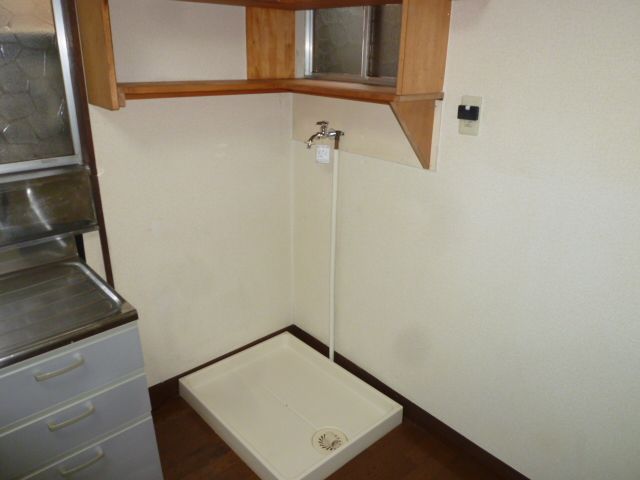 Other room space. Washing machine in the room to keep the cleanliness