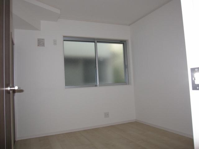 Non-living room. C Building Western-style