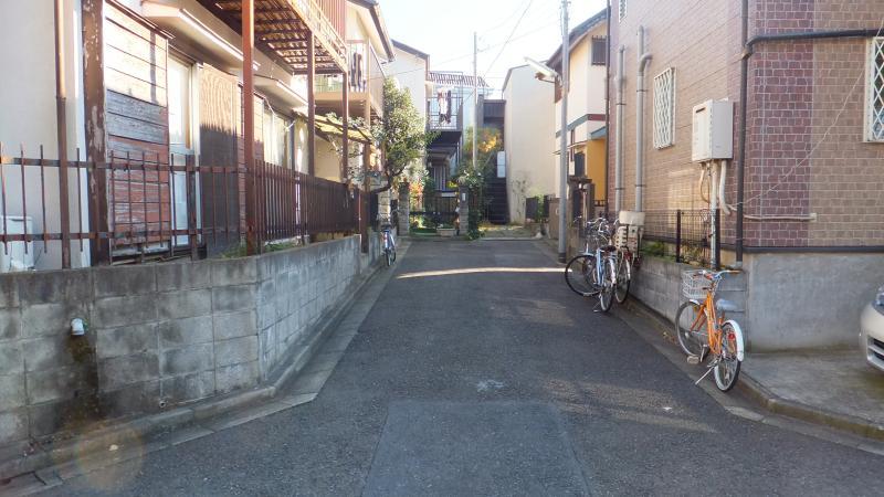 Local photos, including front road. Local (12 May 2013) Shooting