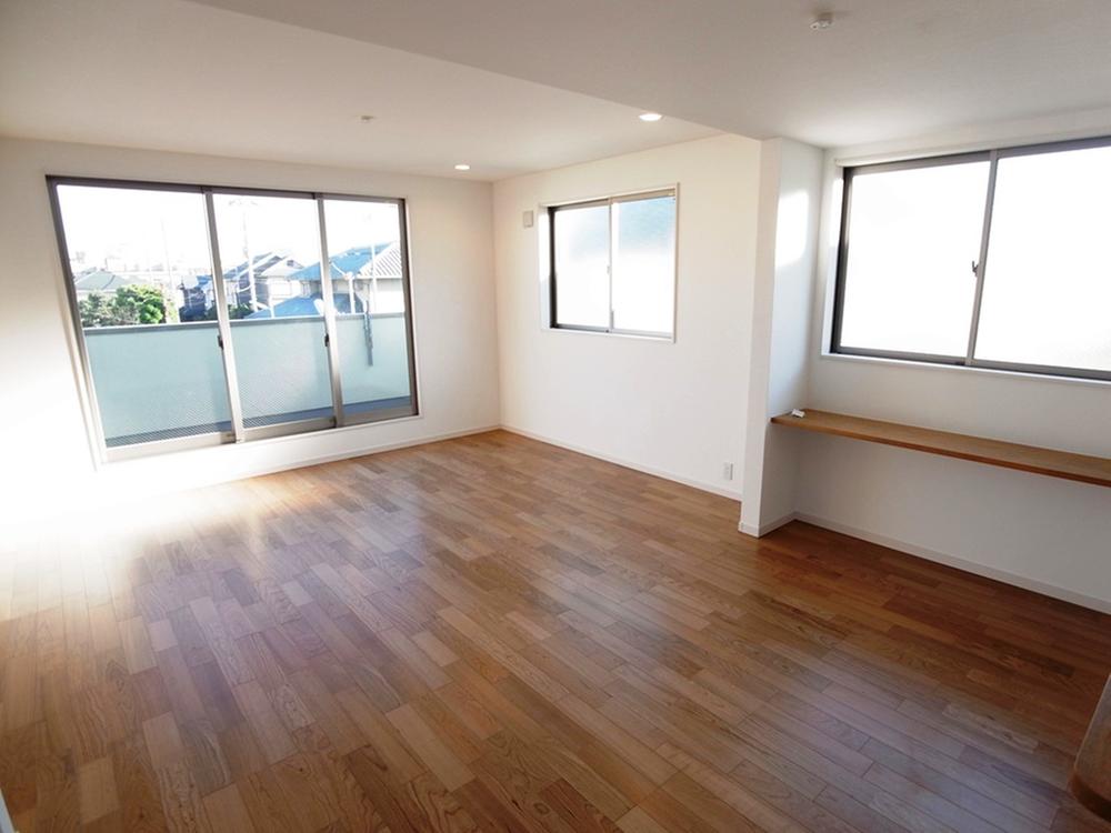 Living. November 2013