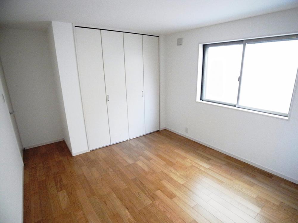 Non-living room. Indoor (11 May 2013) Shooting