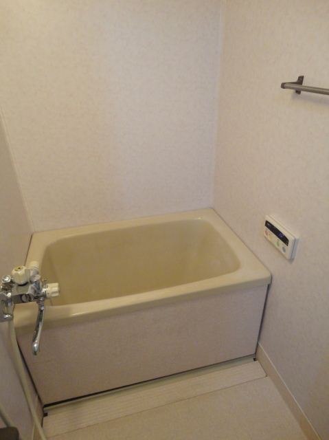 Bath. It is the bath that can add cooking!