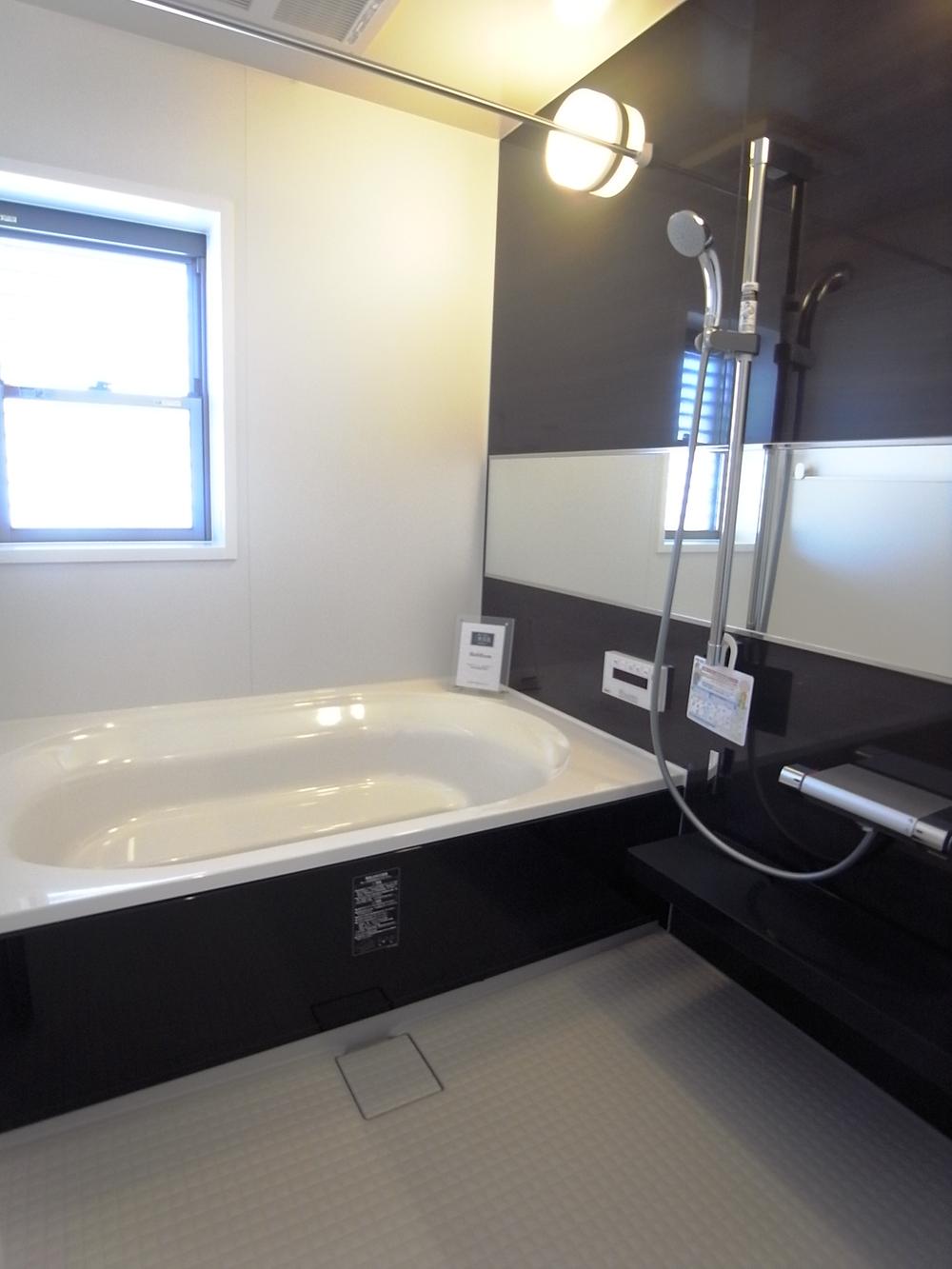 Same specifications photo (bathroom)