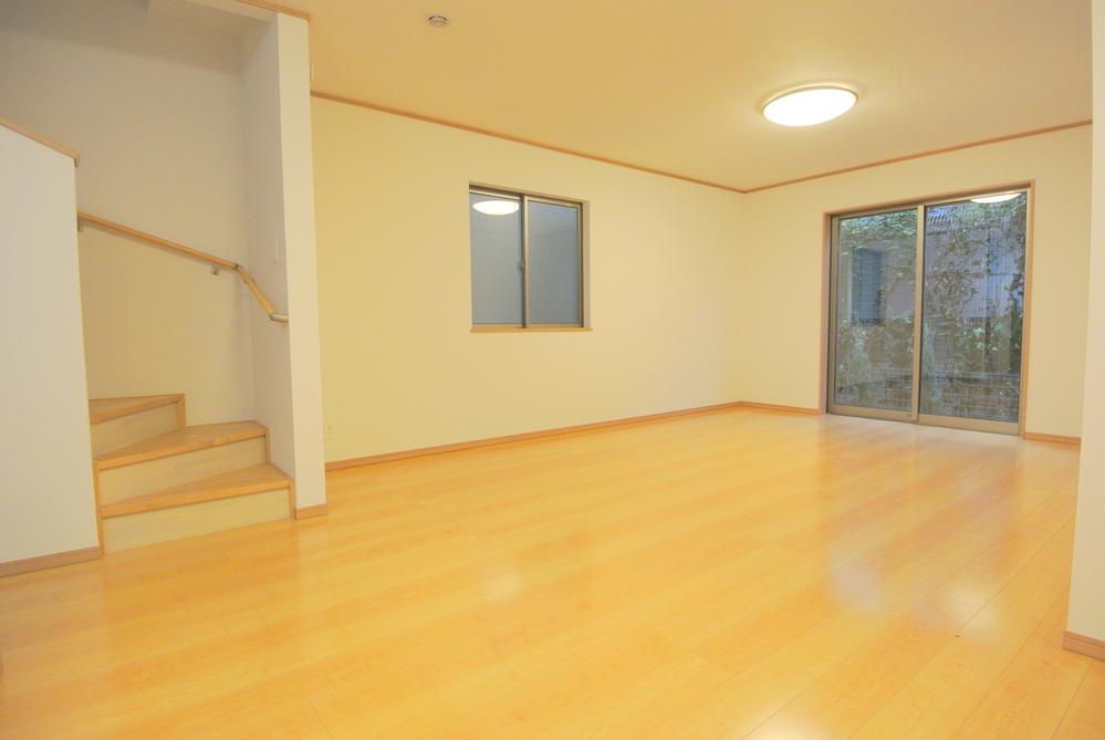 Living. Local (September 2013) Shooting