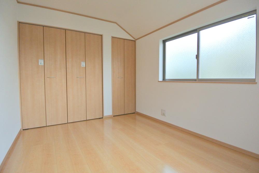 Non-living room. Local (September 2013) Shooting