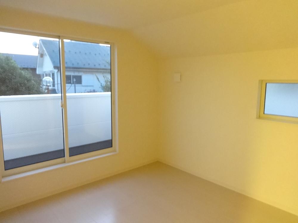 Non-living room. Indoor (11 May 2013) Shooting