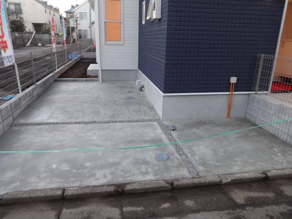 Parking lot. Local (11 May 2013) Shooting