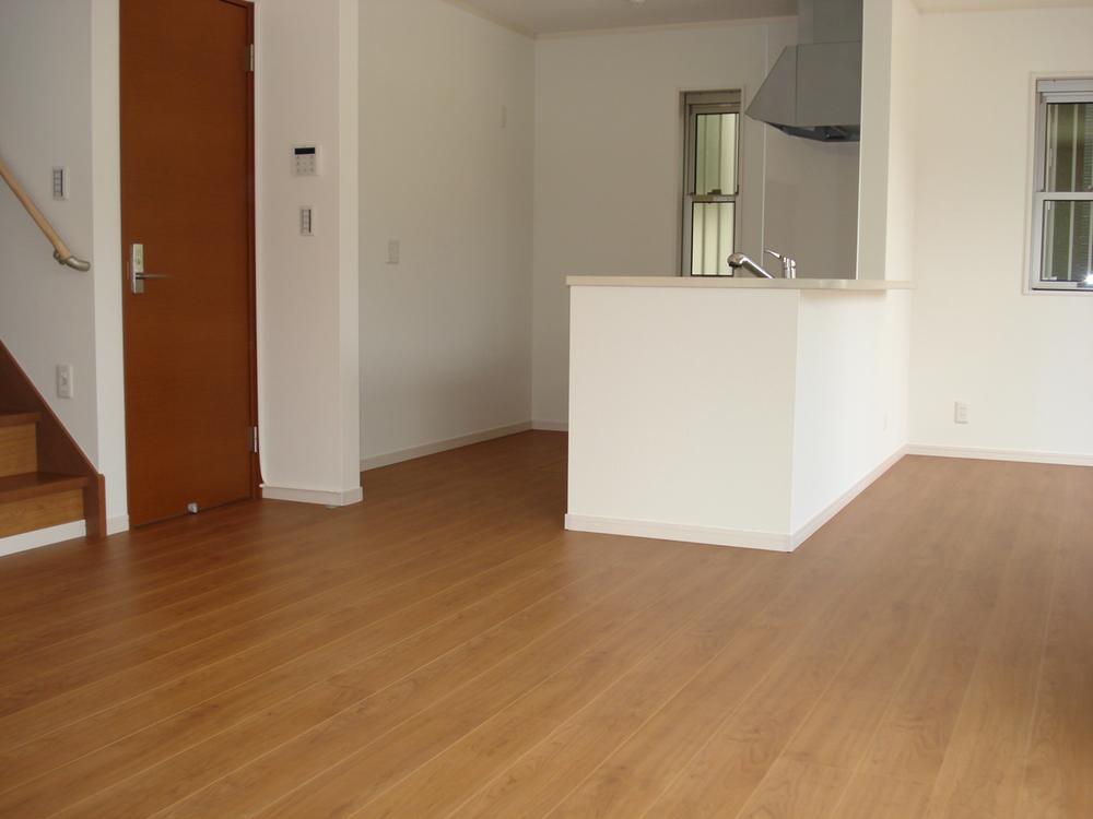 Same specifications photos (living). Same specifications Photos