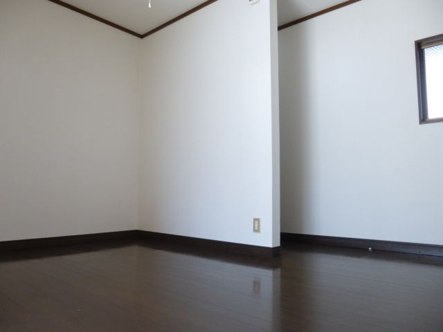 Living and room. You can not see the front door from the dining!